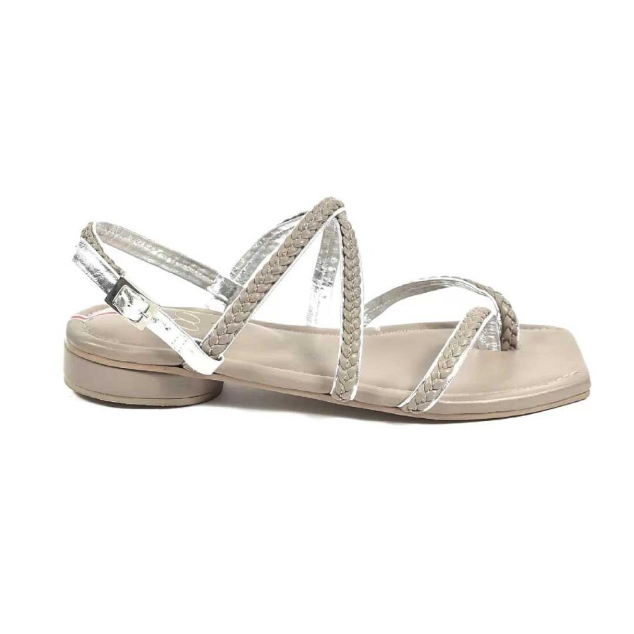 Zapatos OQ Shoes | Sandalia Plana Mar Taupe X Plata