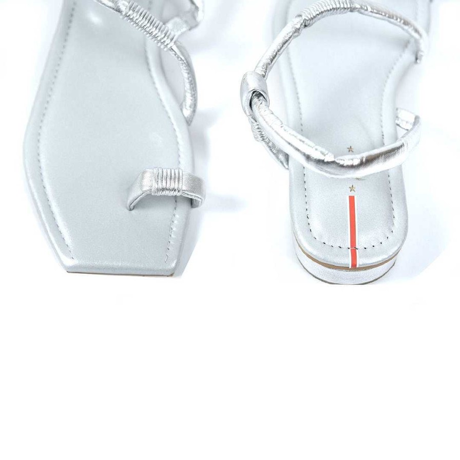 Zapatos OQ Shoes | Sandalia Plana Chagal Plata